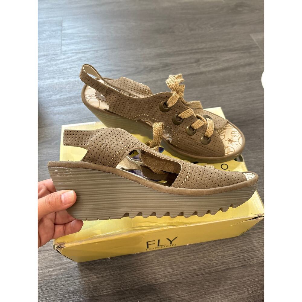 London Fly Ylva Perforated Khaki Color Sandals Size 41 - Picture 3 of 14